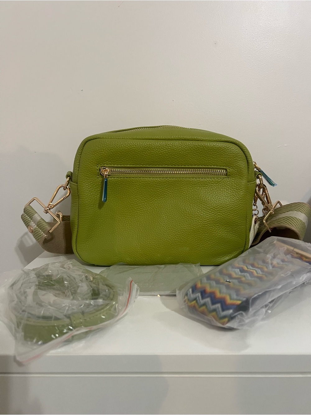 NWT Pom Pom London Green Crossbody Bag with 3 Straps 2 Purse Charms Card Holder - Picture 8 of 13